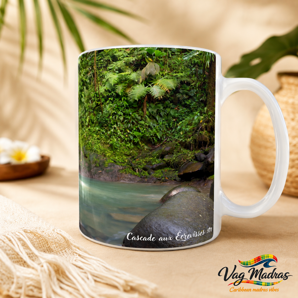 Mug Cascade aux Écrevisses – Évasion Naturelle de la Guadeloupe